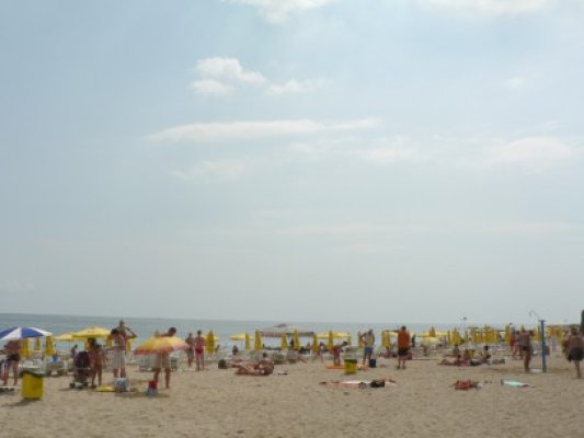 Alertă la Marea Neagră! Apa din zona unei plaje din Bulgaria, infectată cu virusul hepatitei A